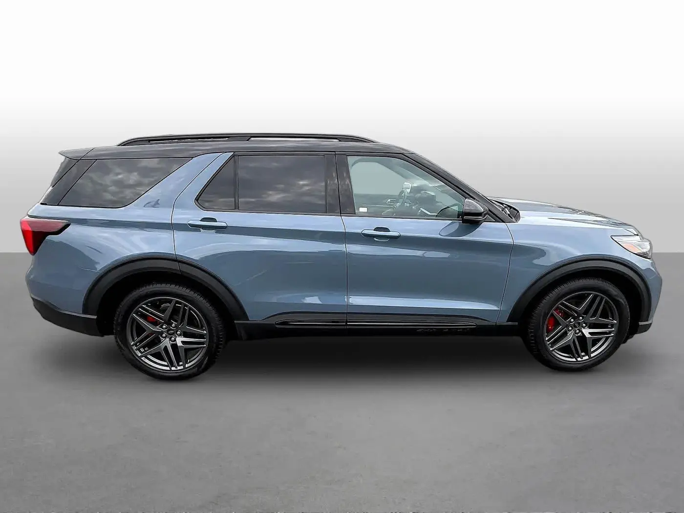 2025 Ford Explorer - $44,996