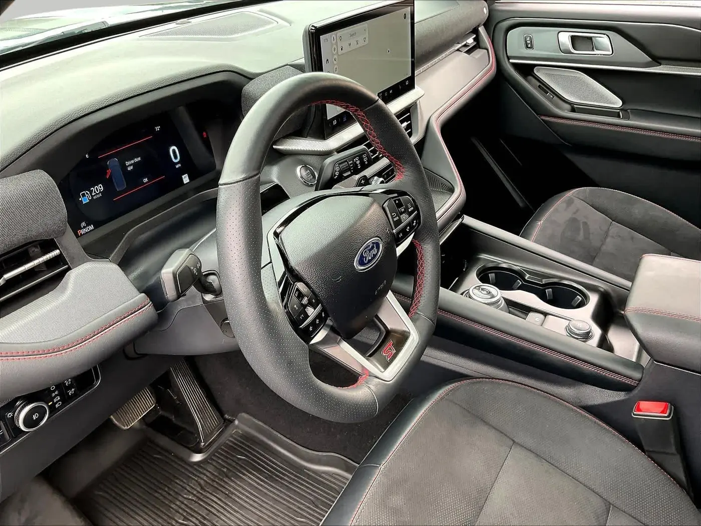 2025 Ford Explorer - $44,996