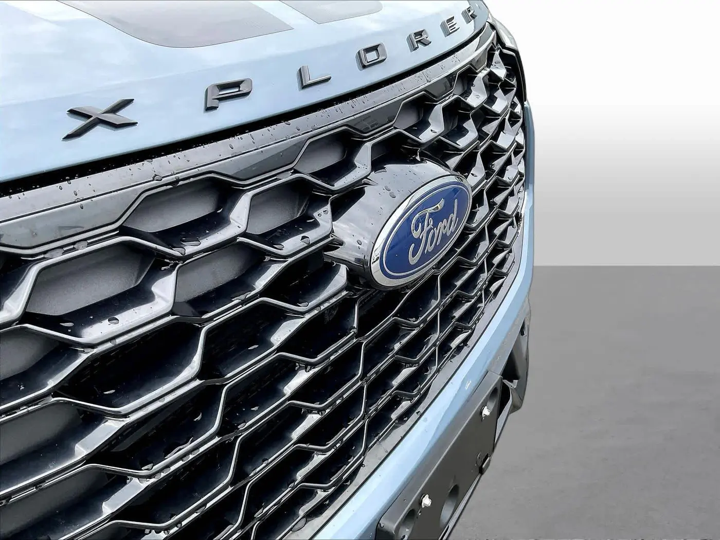 2025 Ford Explorer - $44,996