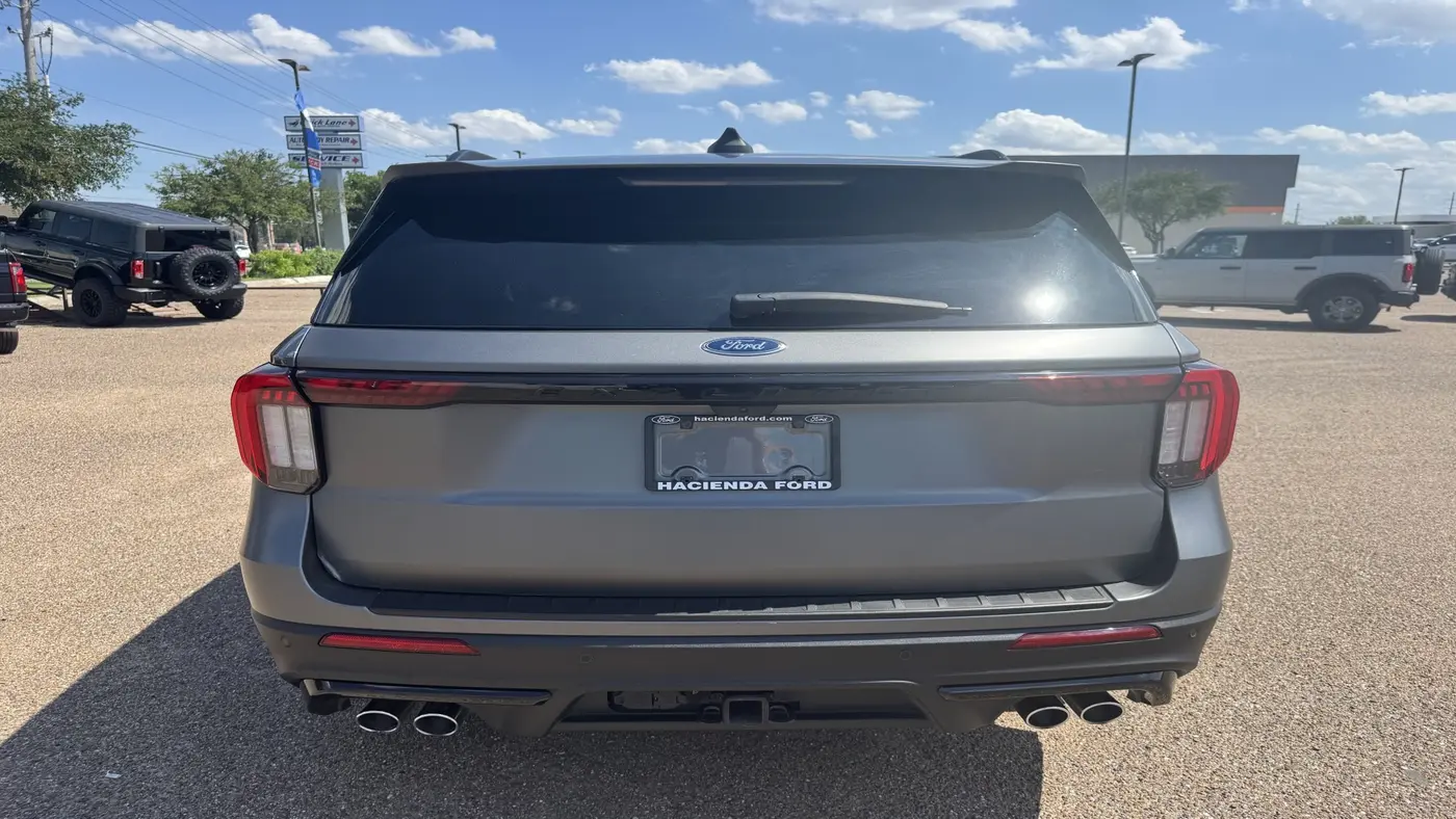 2025 Ford Explorer ST