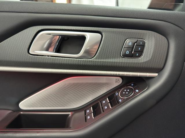 2025 Ford Explorer - $48,985