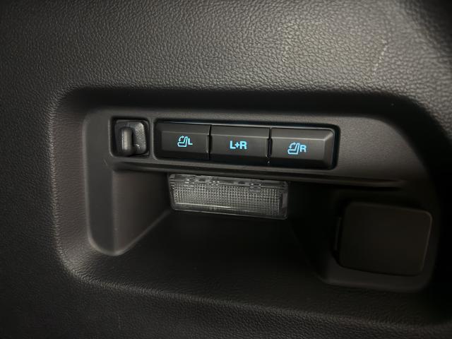 2025 Ford Explorer - $48,985