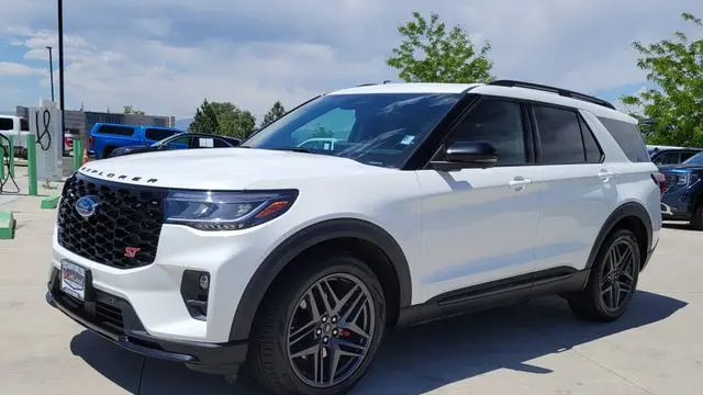 2025 Ford Explorer ST