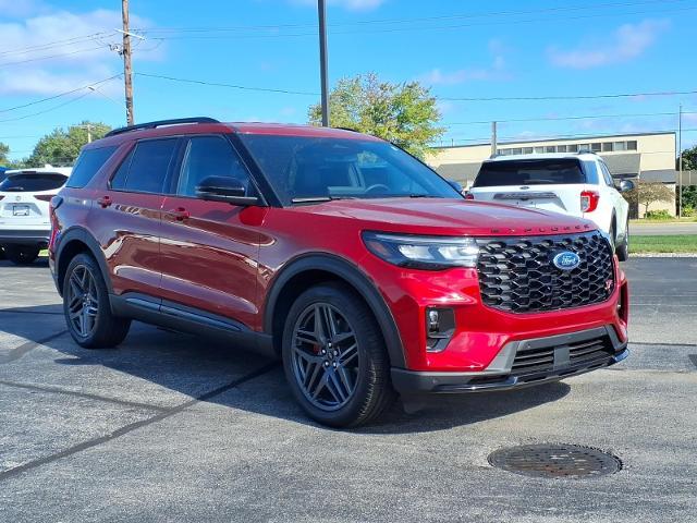2025 Ford Explorer ST — photo 1 of 12