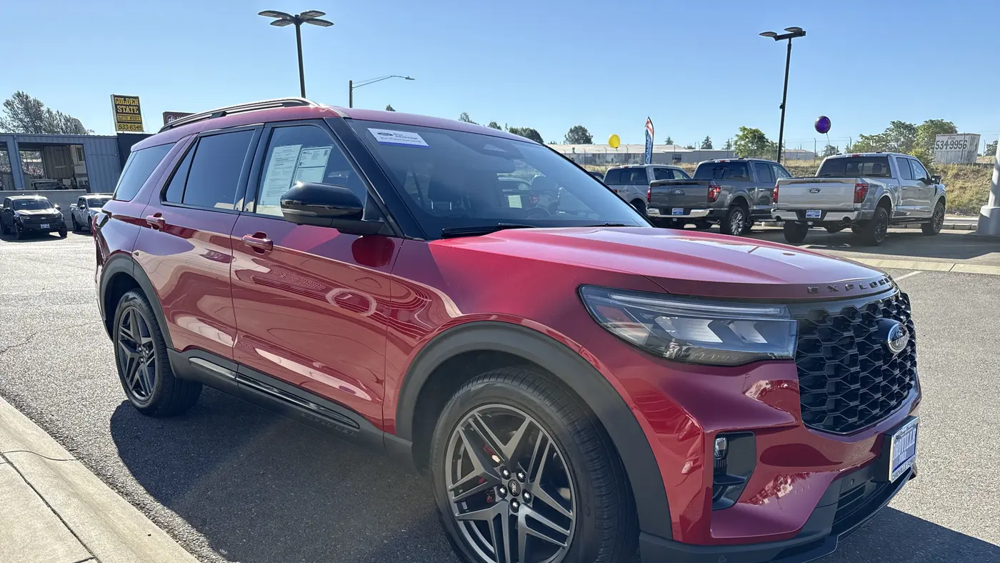 2025 Ford Explorer ST
