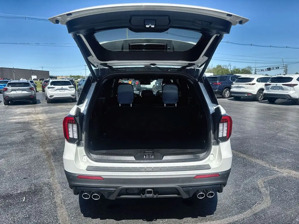 2025 Ford Explorer - $50,398
