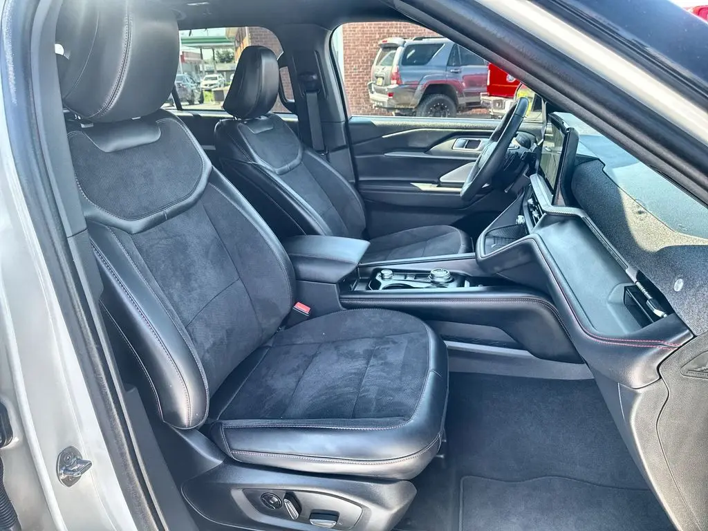 2025 Ford Explorer - $50,398