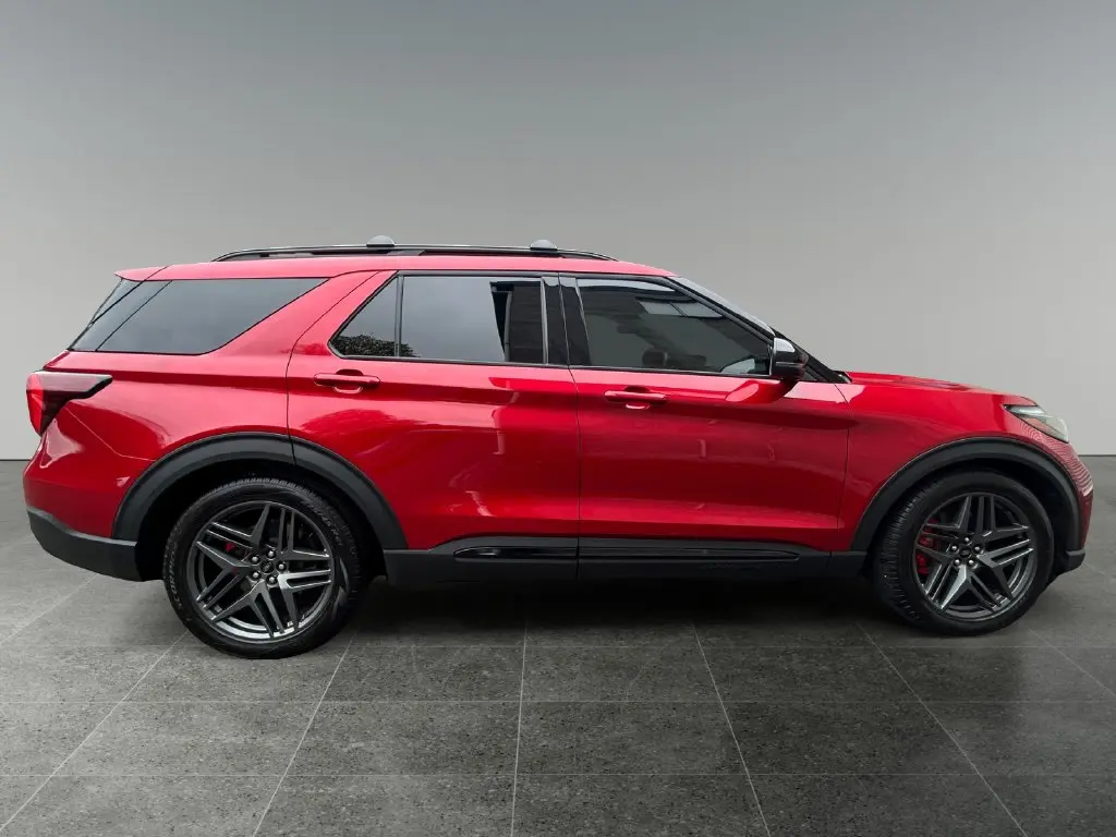 2025 Ford Explorer - $50,599