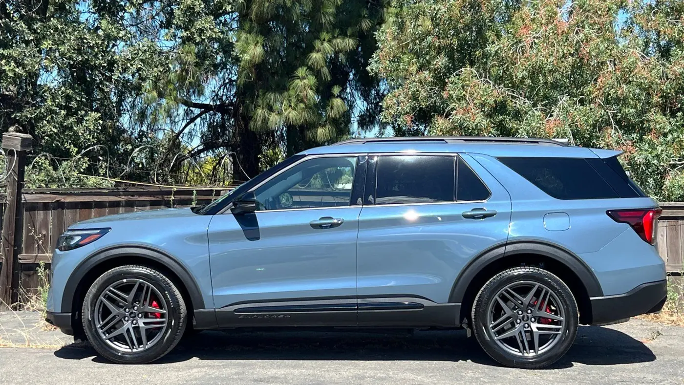 2025 Ford Explorer ST