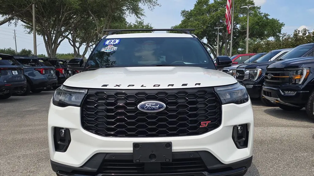 2025 Ford Explorer ST