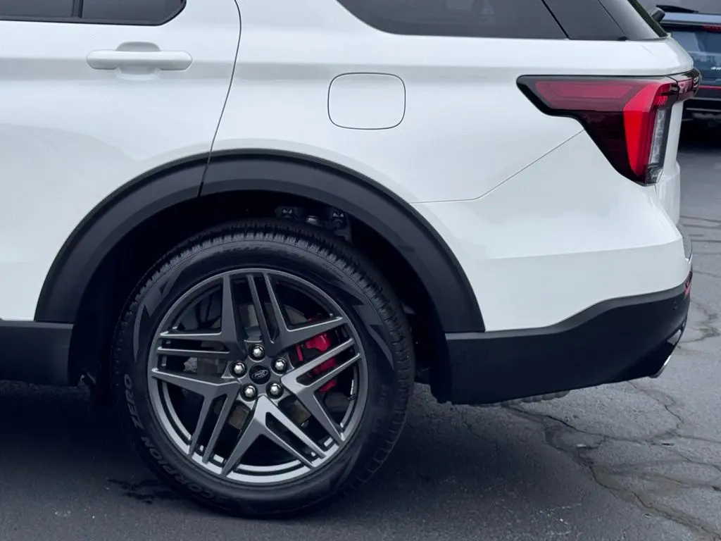 2026 Ford Explorer - $51,858