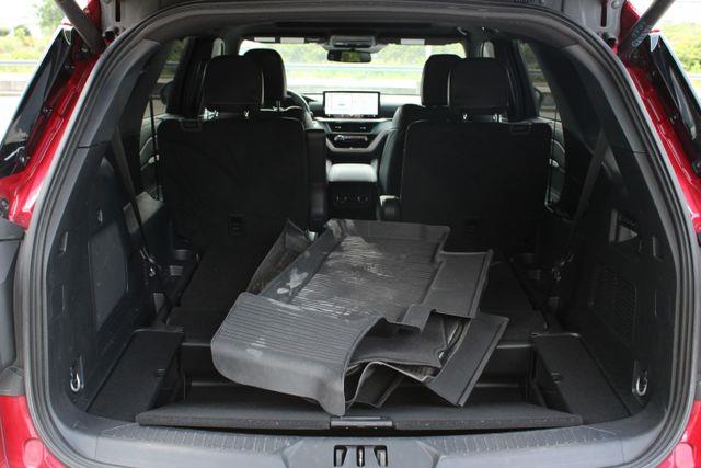 2025 Ford Explorer - $45,686