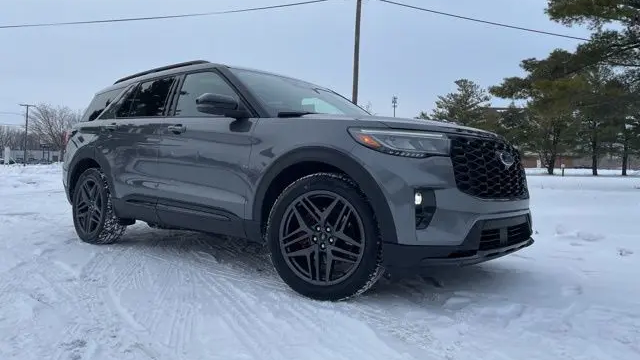 2025 Ford Explorer ST