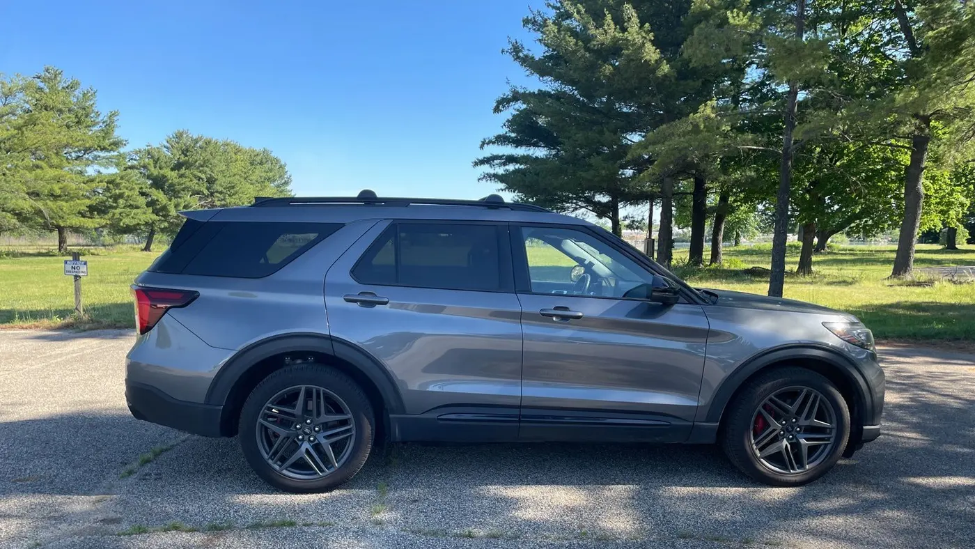 2025 Ford Explorer ST