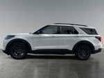 2025 Explorer Thumbnail 4