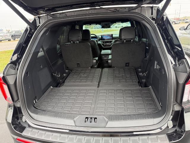 2025 Ford Explorer - $48,000
