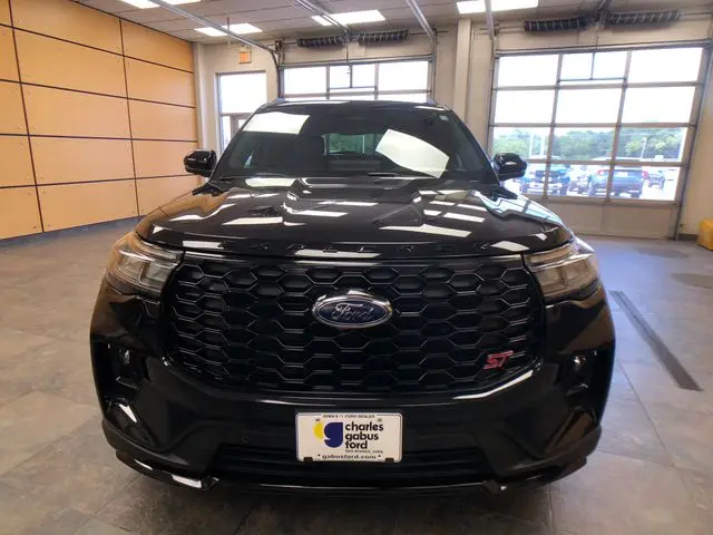 2025 Ford Explorer - $48,703