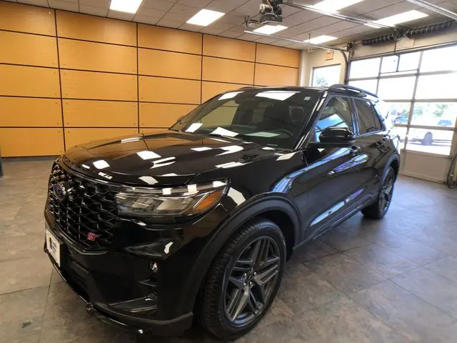 2025 Ford Explorer - $48,703