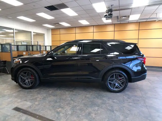 2025 Ford Explorer - $48,703