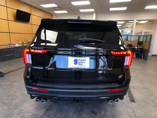 2025 Ford Explorer - $48,703