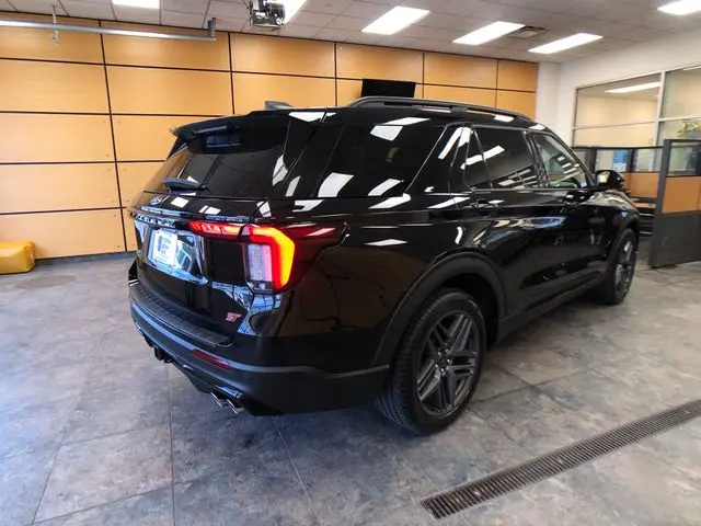 2025 Ford Explorer - $48,703