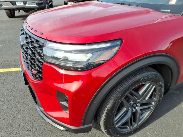 2025 Ford Explorer - $49,990