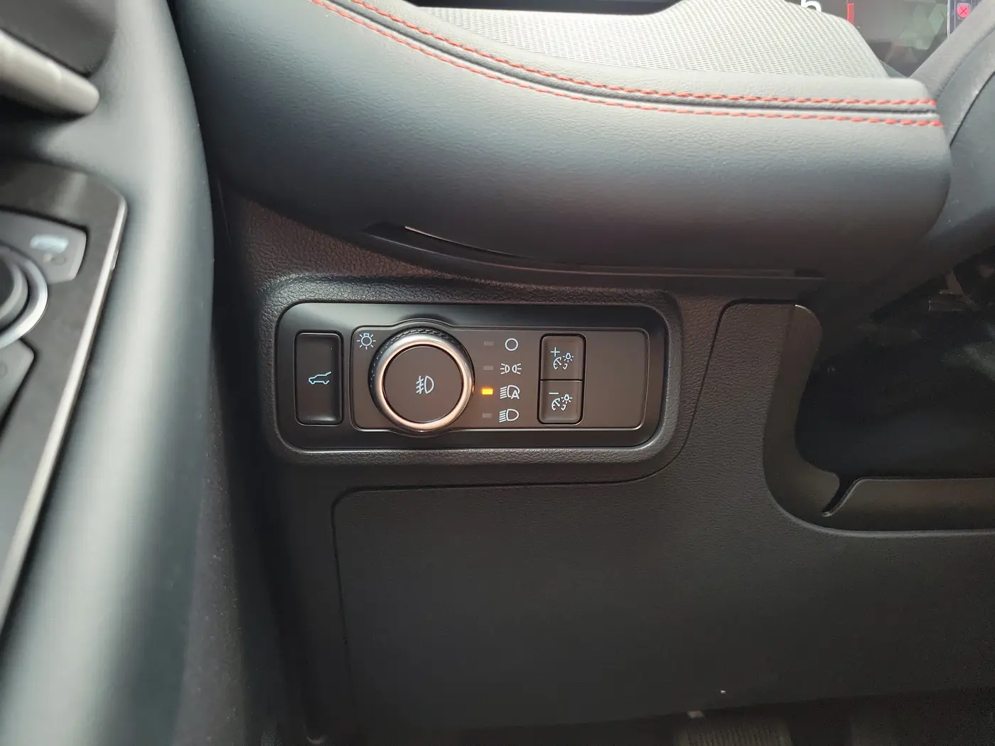 2025 Ford Explorer - $47,488