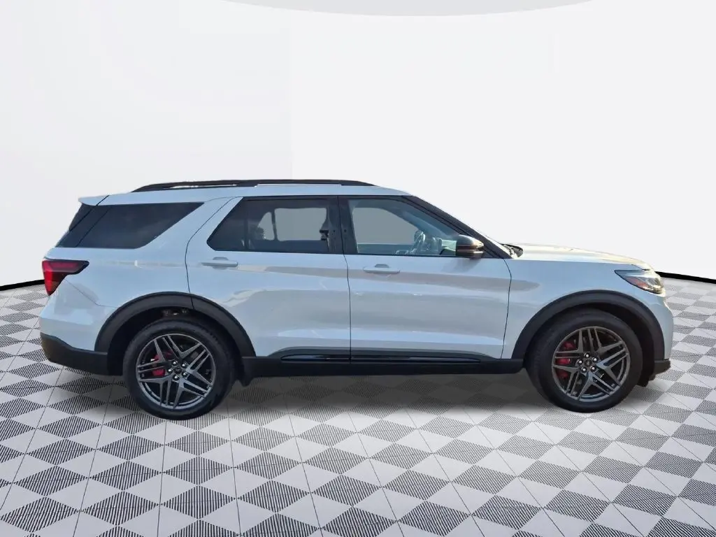 2026 Ford Explorer - $50,238