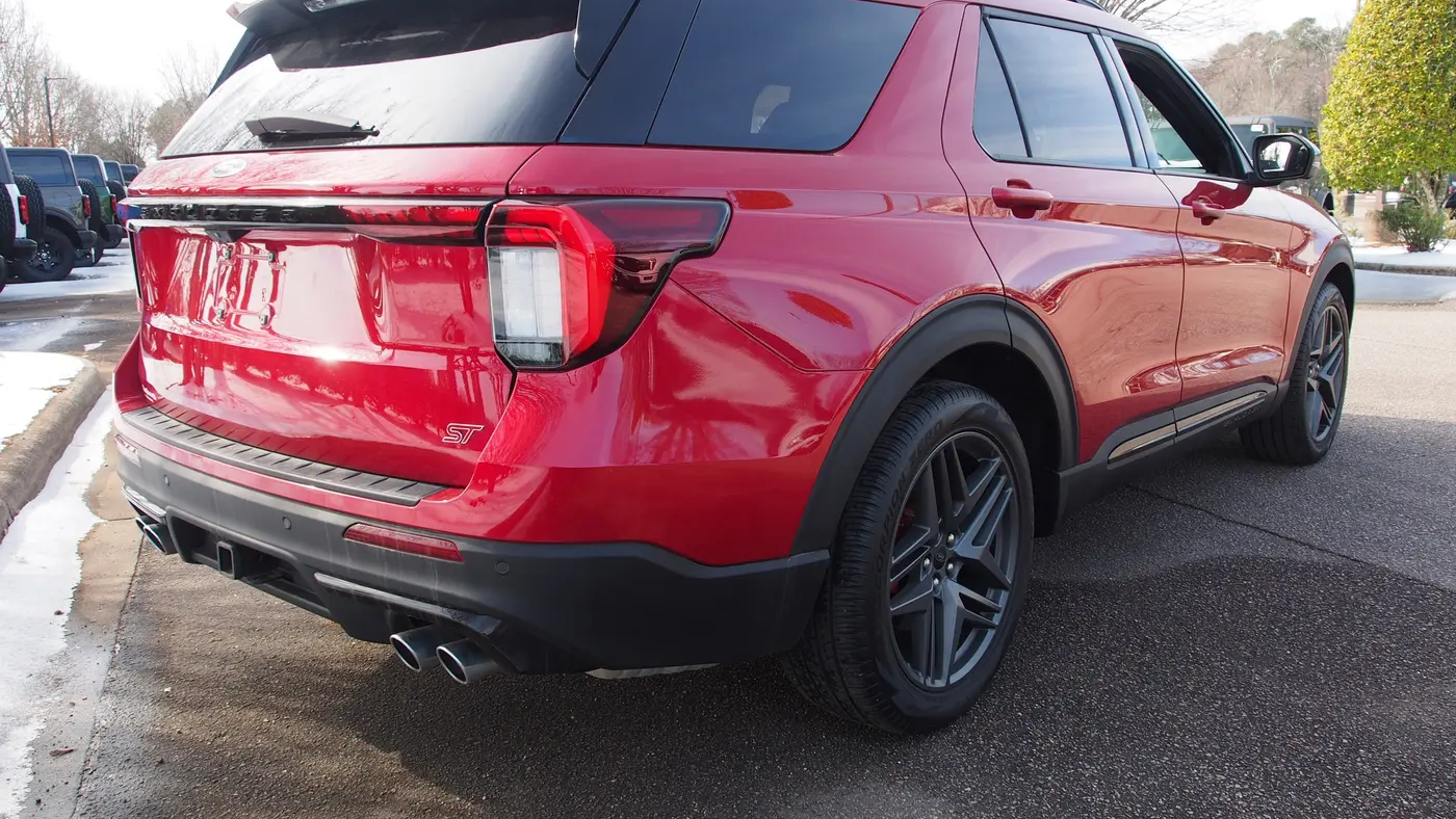 2025 Ford Explorer ST