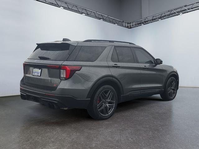 2025 Ford Explorer - $46,900