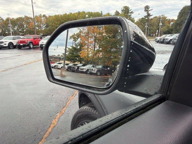 2025 Ford Explorer - $48,699