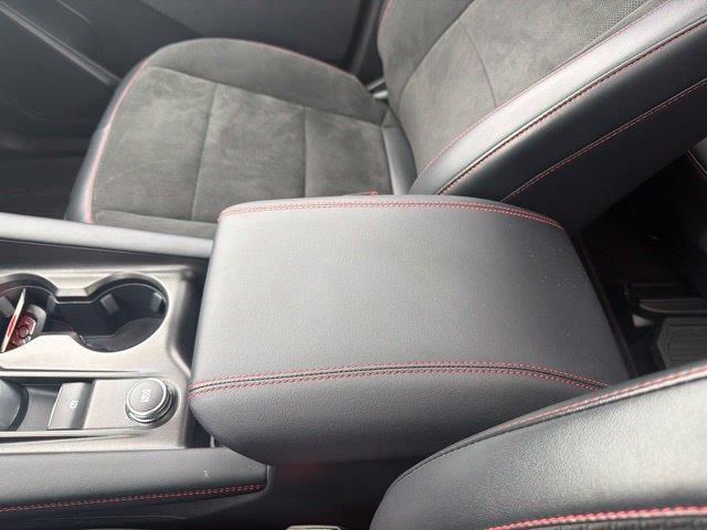 2025 Ford Explorer - $48,699