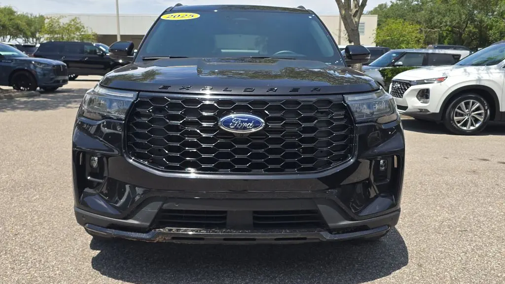 2025 Ford Explorer ST