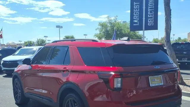 2025 Ford Explorer ST