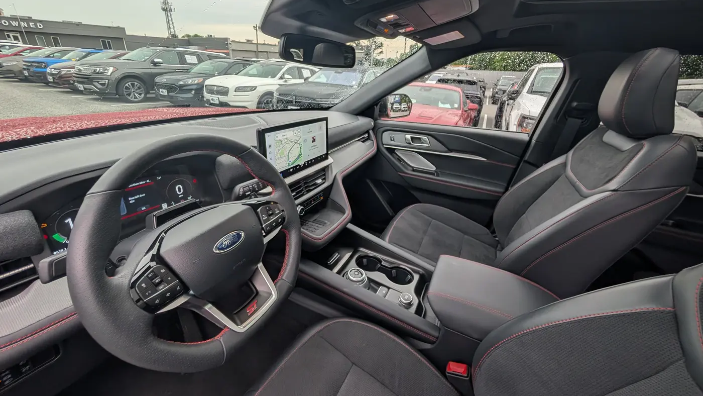2025 Ford Explorer ST
