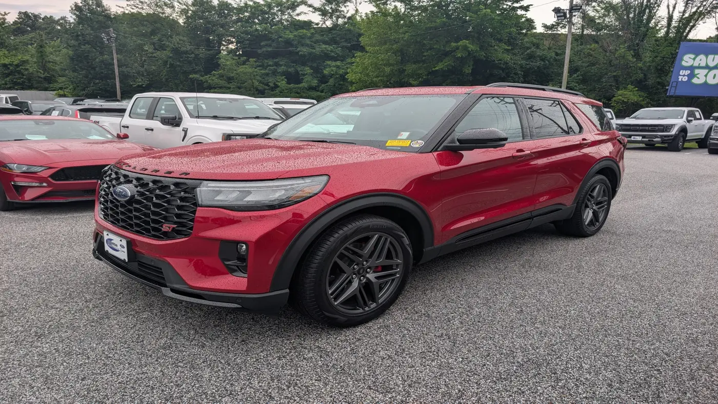 2025 Ford Explorer ST