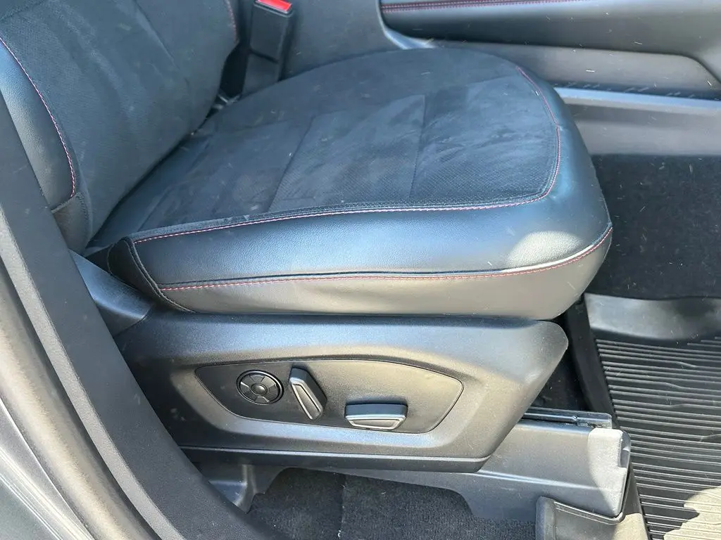 2025 Ford Explorer - $46,727