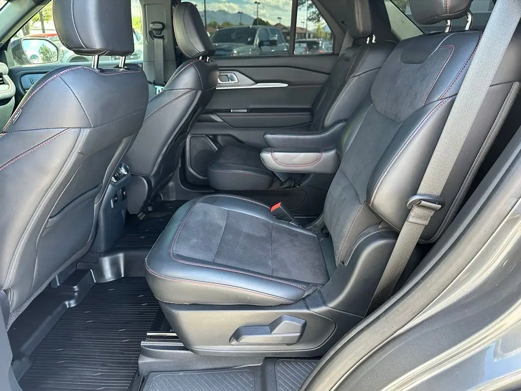 2025 Ford Explorer - $46,727