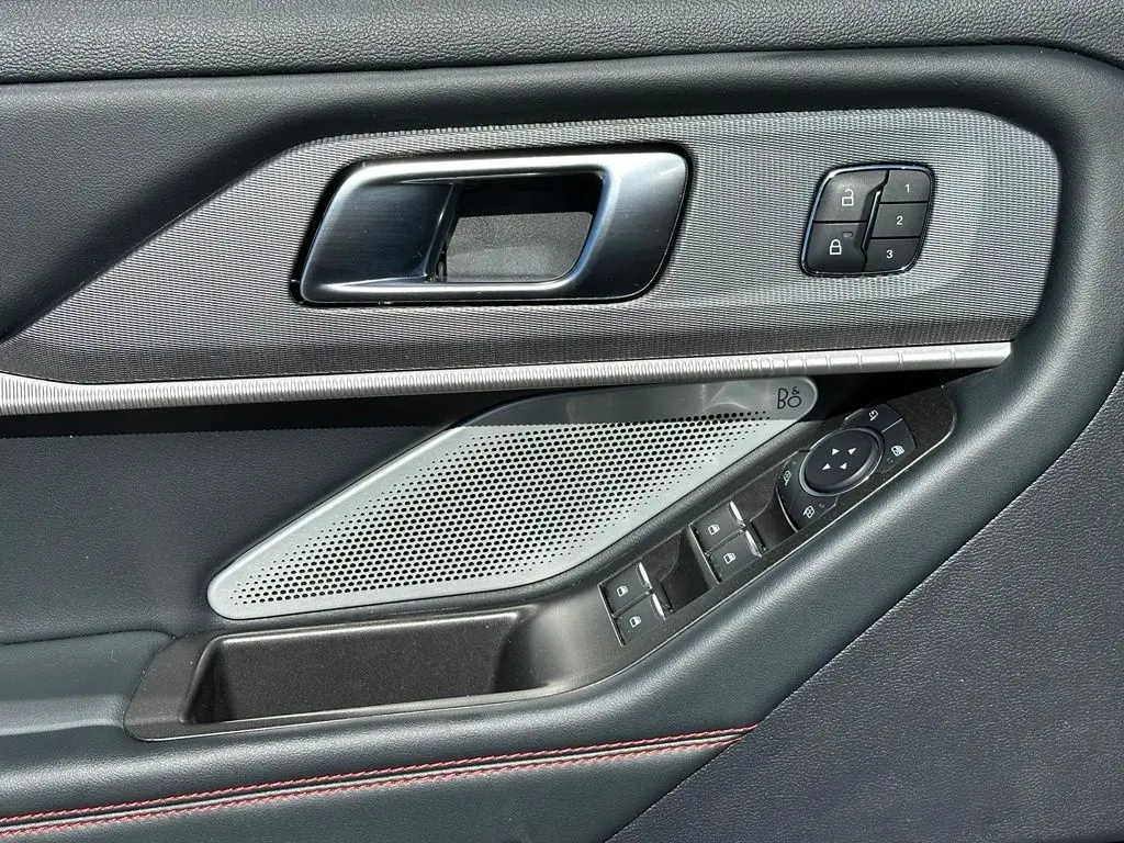 2025 Ford Explorer - $46,727