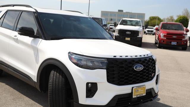 2025 Ford Explorer ST