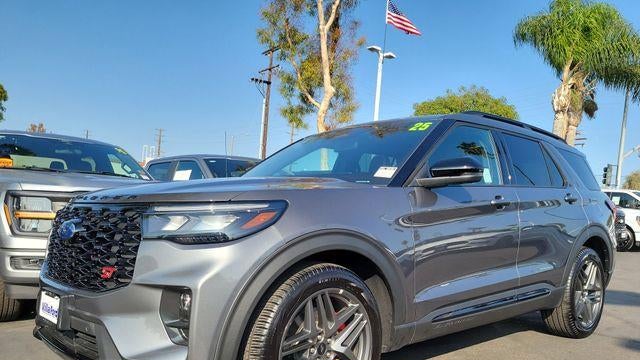 2025 Ford Explorer ST