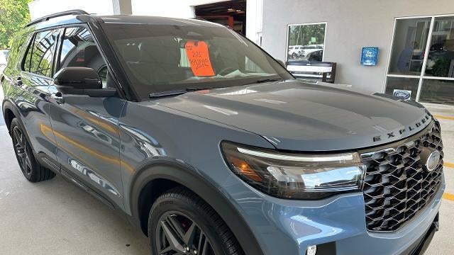 2025 Ford Explorer ST
