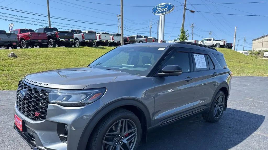 2025 Ford Explorer ST