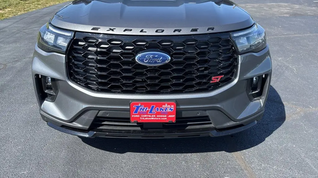 2025 Ford Explorer ST