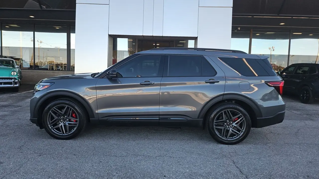 2026 Ford Explorer - $52,813