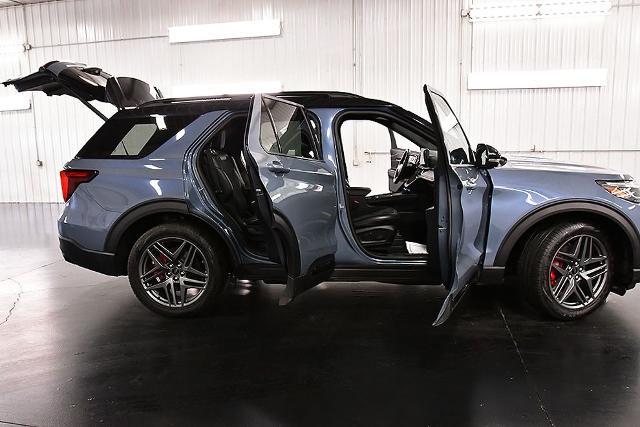 2025 Ford Explorer - $47,999