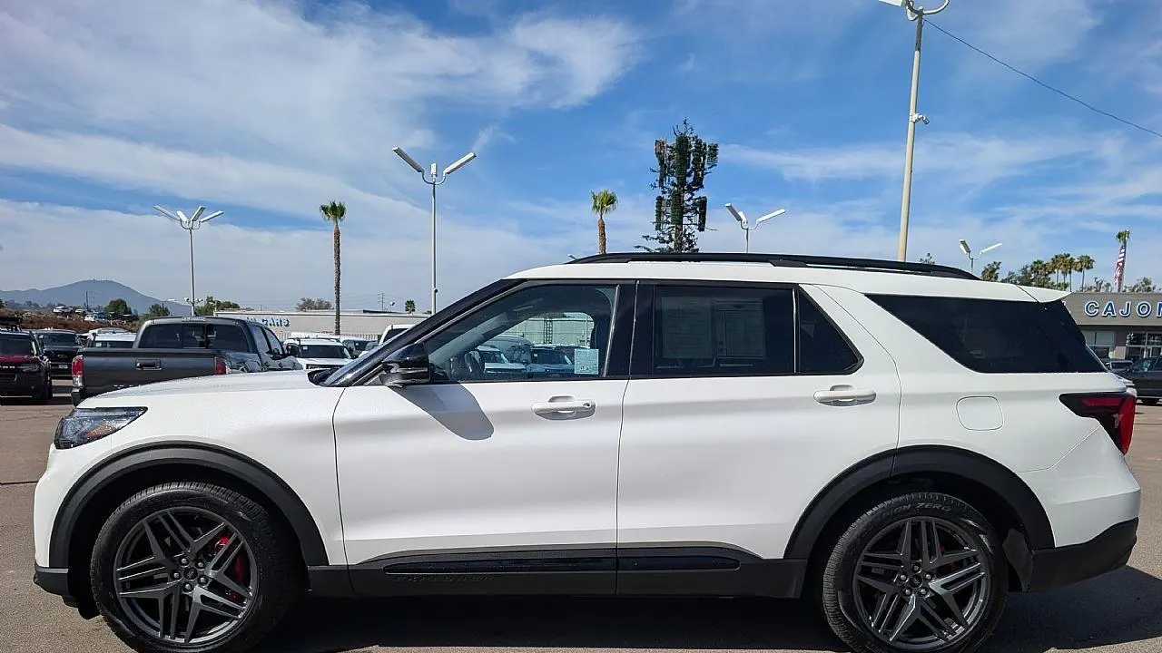 2025 Ford Explorer ST
