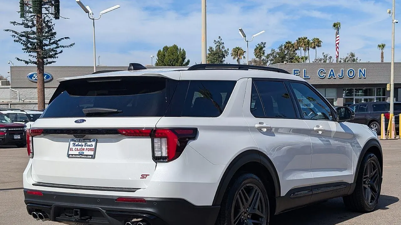 2025 Ford Explorer ST