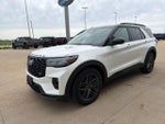 2025 Explorer Thumbnail 4