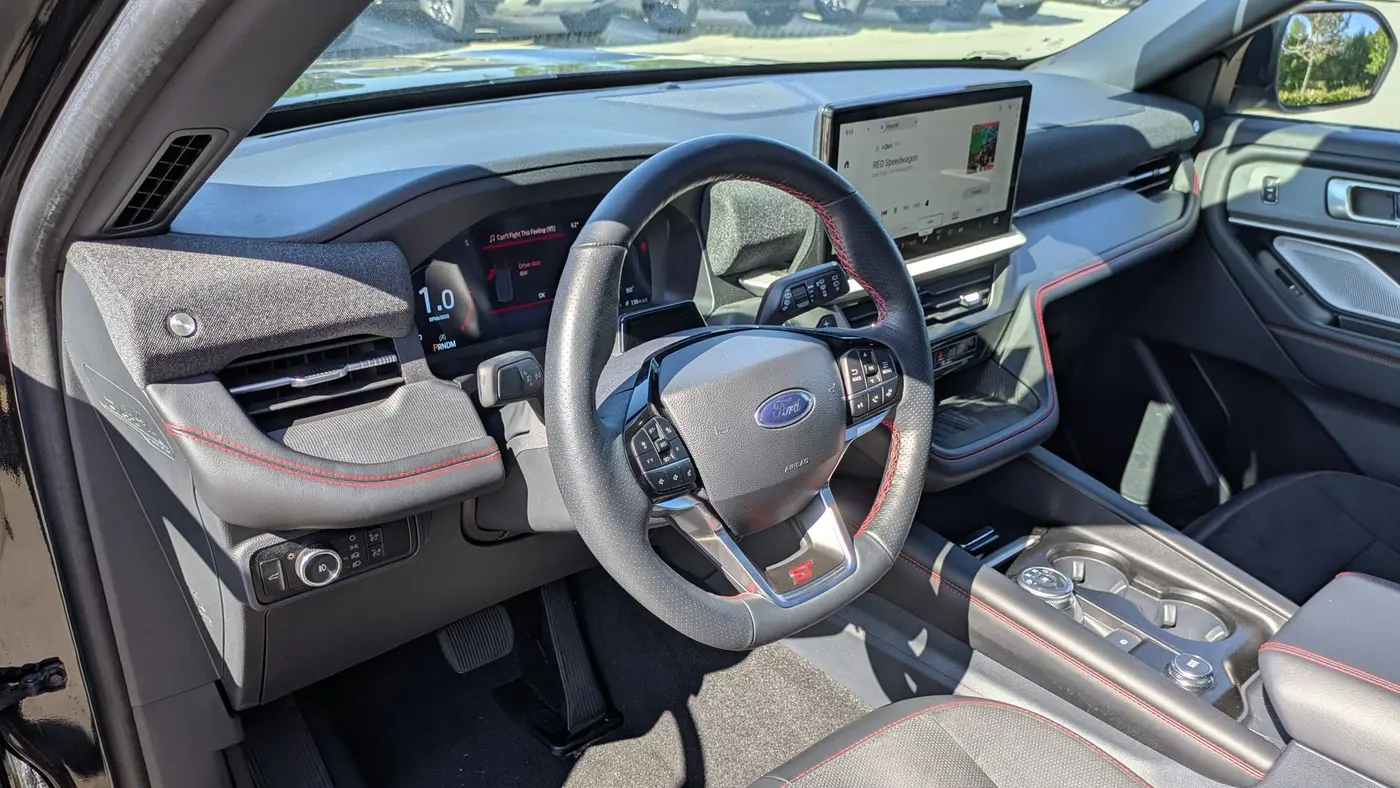 2025 Ford Explorer ST